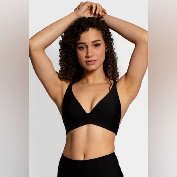 Xirena Swim Nessa Triangle Cut Bikini Top Large
